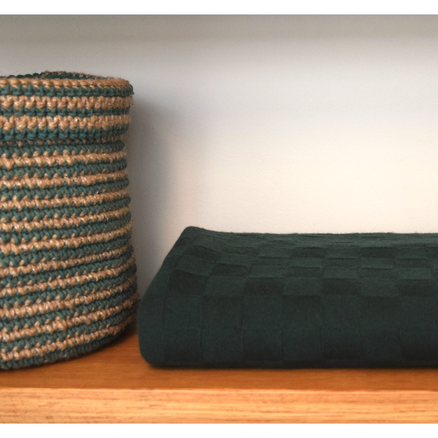 Luna -Leena -mand Hoog met groene strepen - Jute & Cotton - H30cm - Hand Haak in Nepal