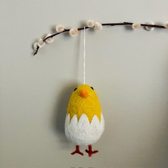 Luna -Leena Chicken Hanging - Yellow - Wool Filt - Handmade in Nepal