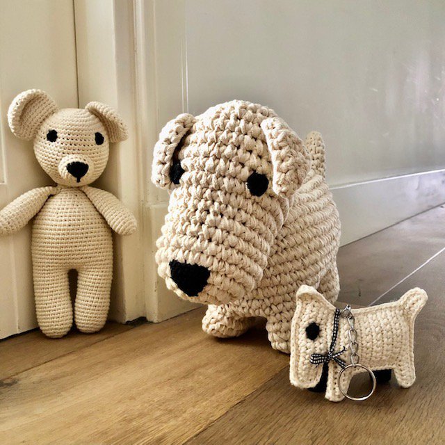 Luna -Leena Keychain Dog Bobby Off White - Bag Charm - Organic Cotton - Hand Crochet in Nepal