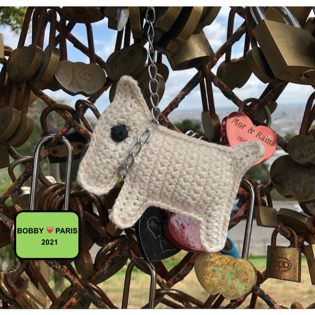 Luna -Leena Keychain Dog Bobby Off White - Bag Charm - Organic Cotton - Hand Crochet in Nepal