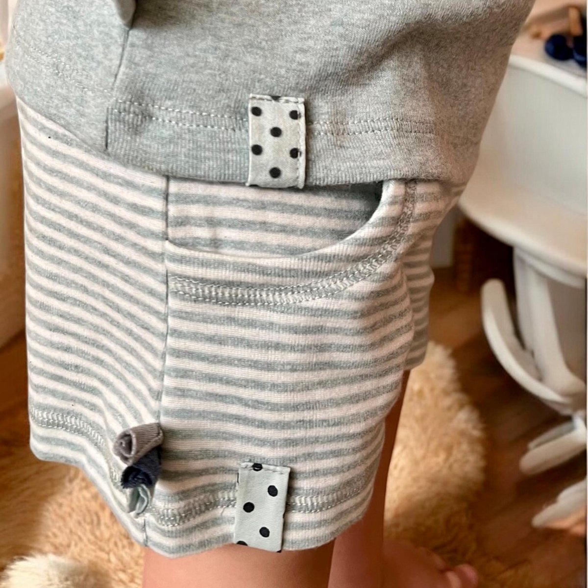 OrganicEra biologische babyshort, aqua gestreept
