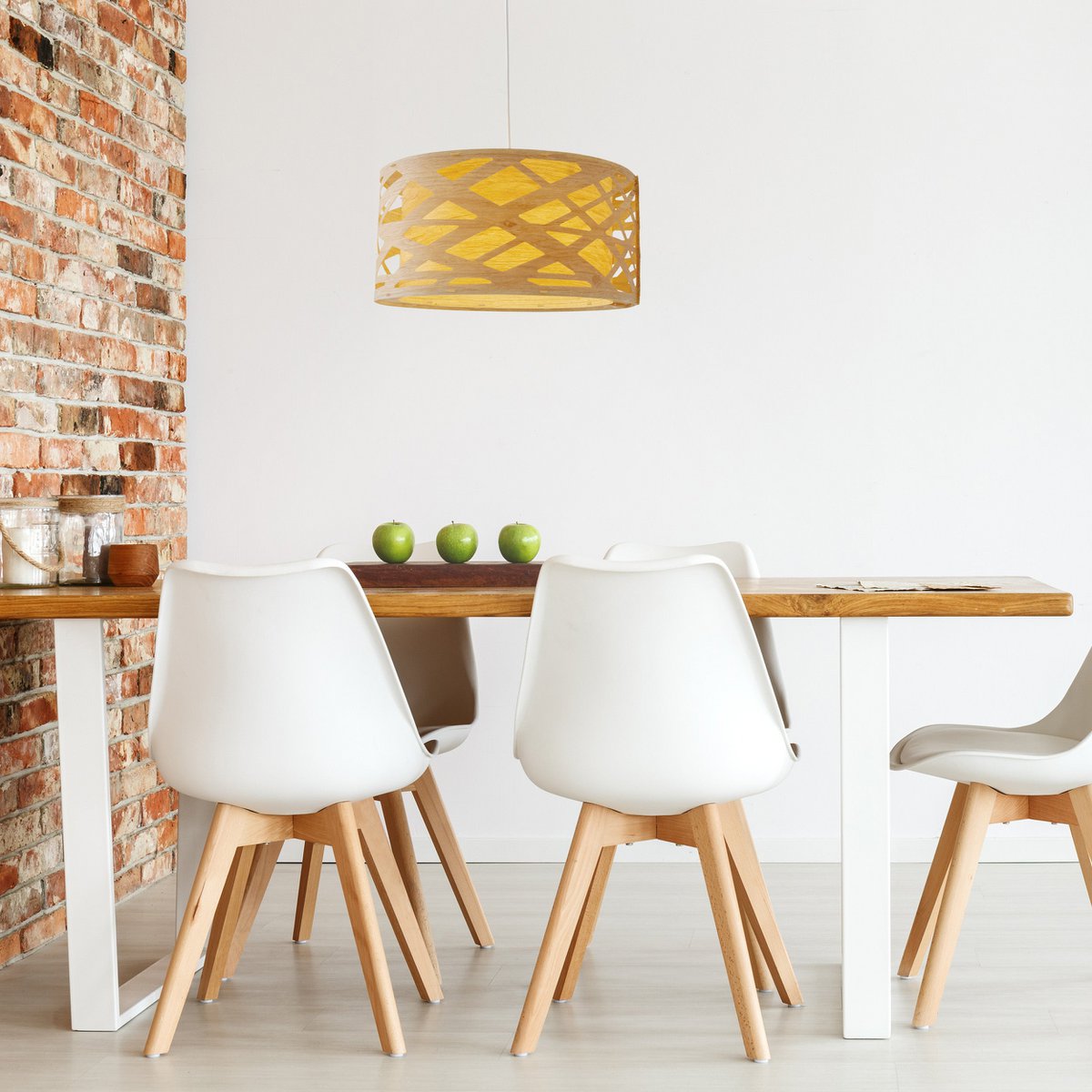 Hanger Lamp "Finja" gemaakt van natuurlijk gekleurde plastic/holzimitatie, met E27-versie en een Øvon 40 cm, verlichting voor woonkamer, eetkamer of gang.