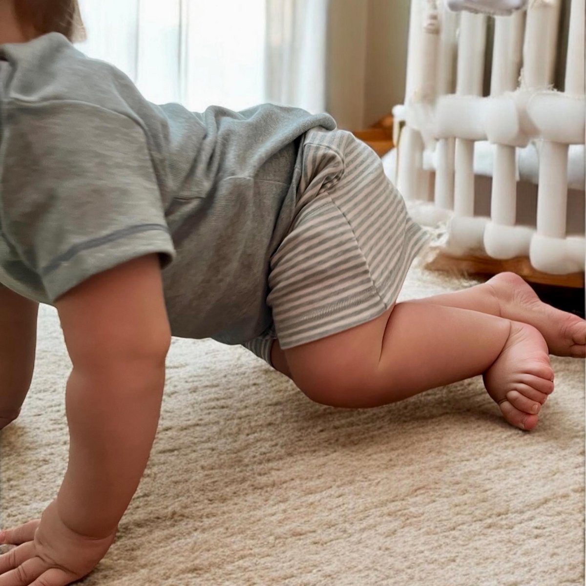 OrganicEra biologische babyshort, aqua gestreept