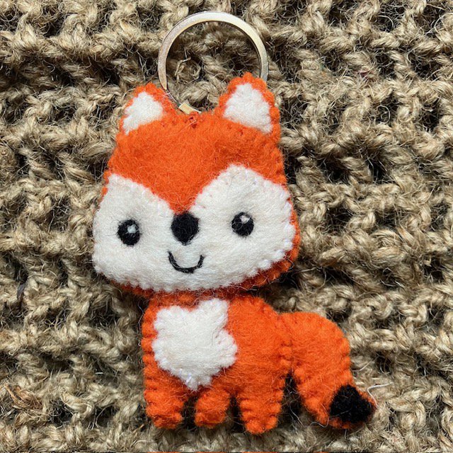 Luna -Leena Keychain Flat Fox - Bag Charm - Oranje - Wool Filt - Handmade in Nepal