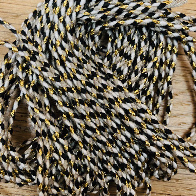 Luna -Leena Bracelet Gray - één maat volwassen - gemaakt van bestaande kettingen van Nepal