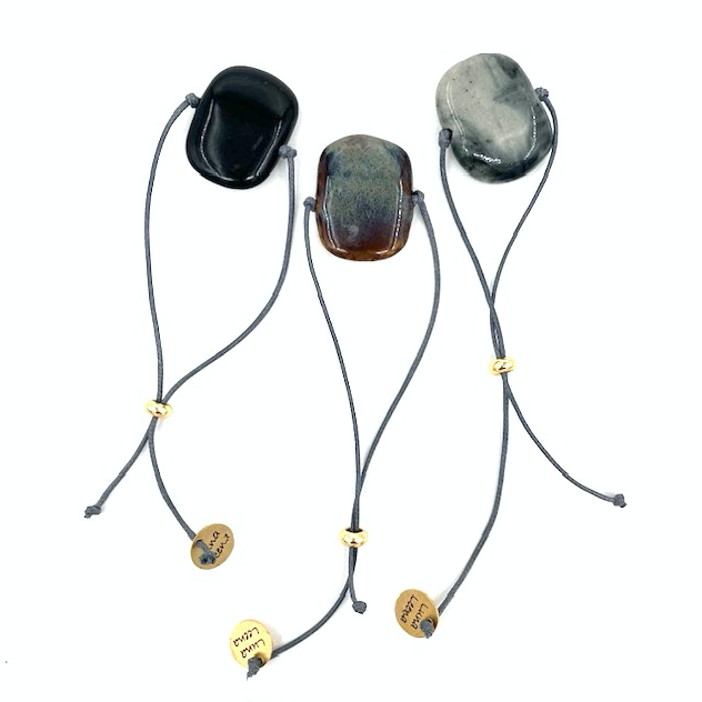 Luna -Leena armband Stone zwart/grijs - één maat volwassen - gerecycled en gemaakt van bestaande kettingen van Nepal