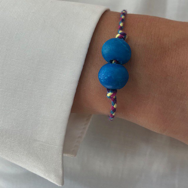 Luna -Leena Bracelet Blue - Eén maat volwassene - gemaakt van bestaande kettingen van Nepal