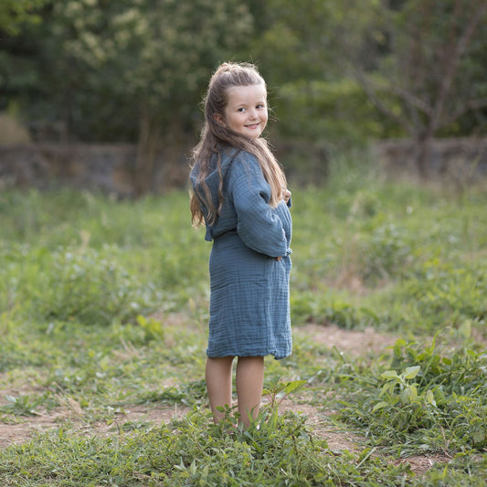 OrganicEra biologische mousseline kinderbadjas, 5-6 jaar, indigo