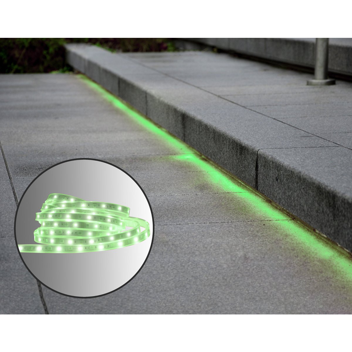 De LED "Stripe" buiten 500 cm, 24 watt, warm wit, met kleurwisselaar, dimbaar, inclusief afstandsbediening en accessoires