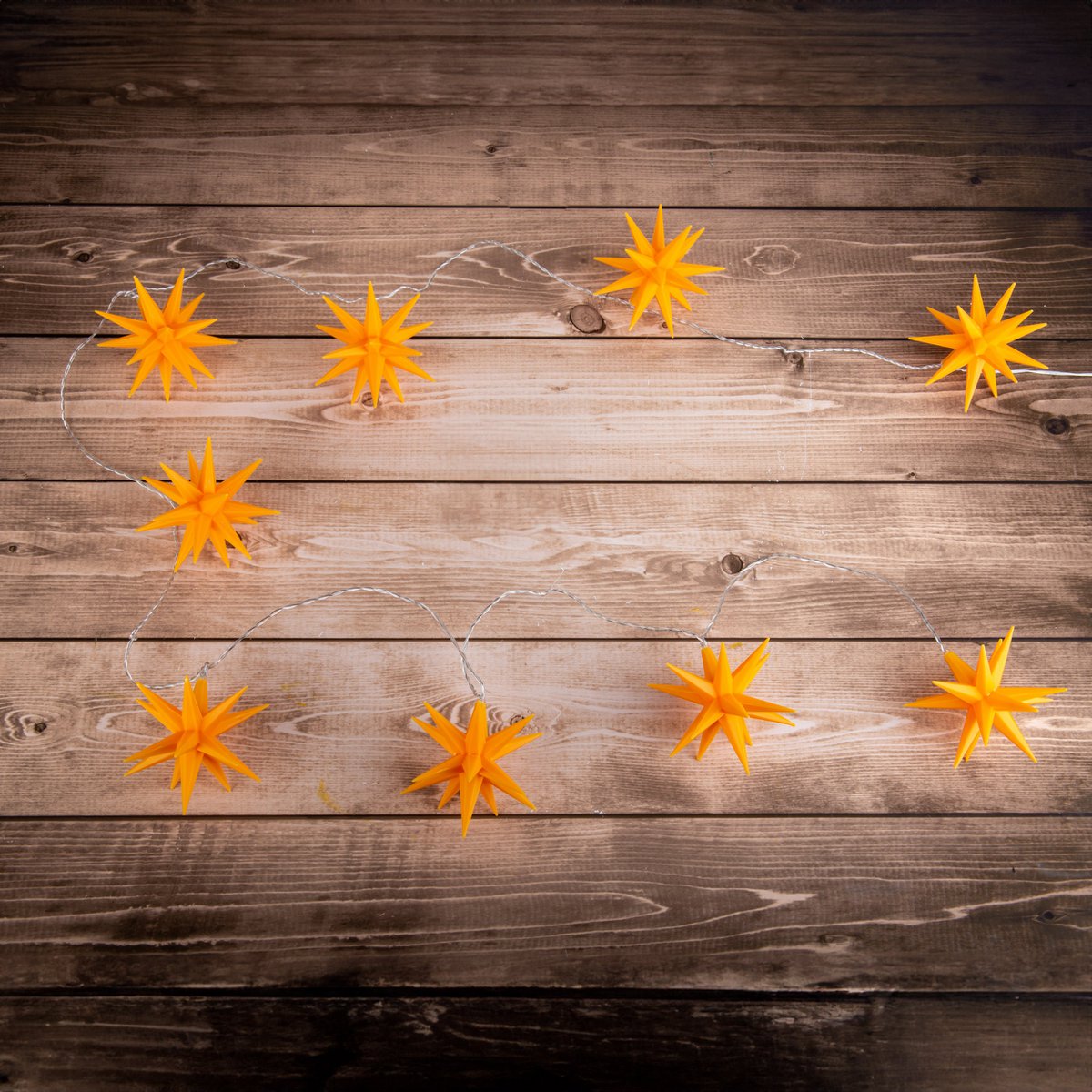 LED -lichte keten "3D -sterren" gemaakt van plastic in geel, met stevig geïnstalleerde LED's, kerstdecoraties voor buiten