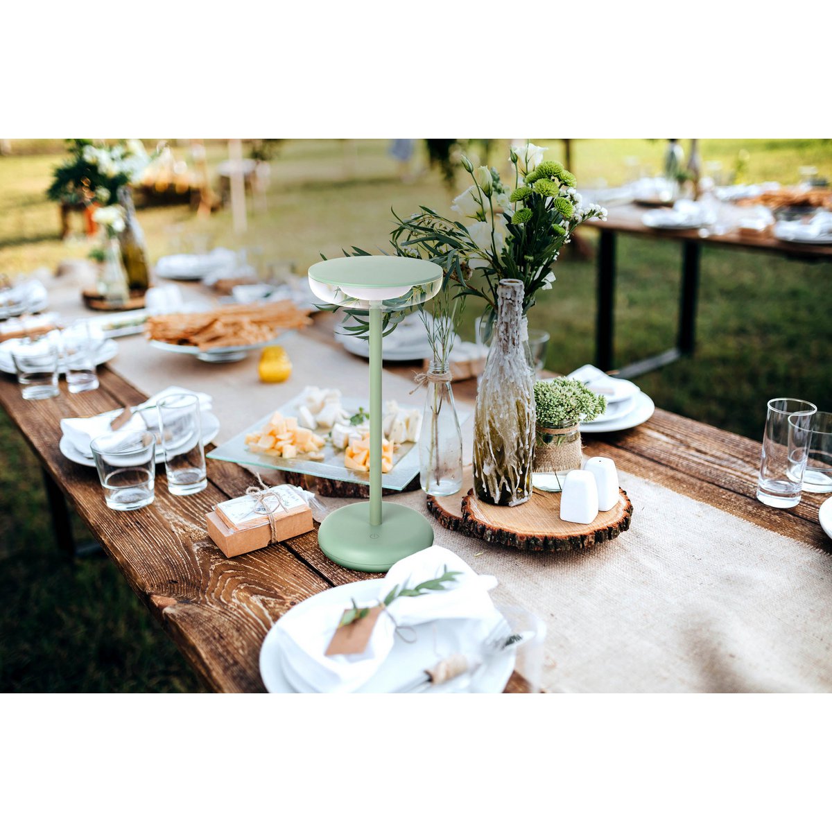 Noteloze tabletlamp "PASI" voor buiten en binnen, gemaakt van metaal en plastic in mint, dimbaar, met aanraking en geheugenfunctie, ca. 26 cm hoog