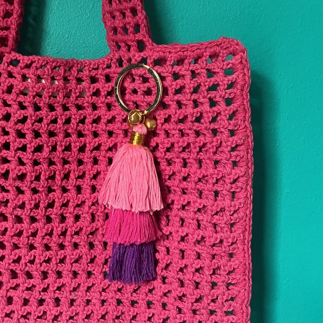 Luna -Leena Keychain Tassels - Bag Charm - Paars - Organisch katoen - Handgemaakt in Nepal - zakhanger