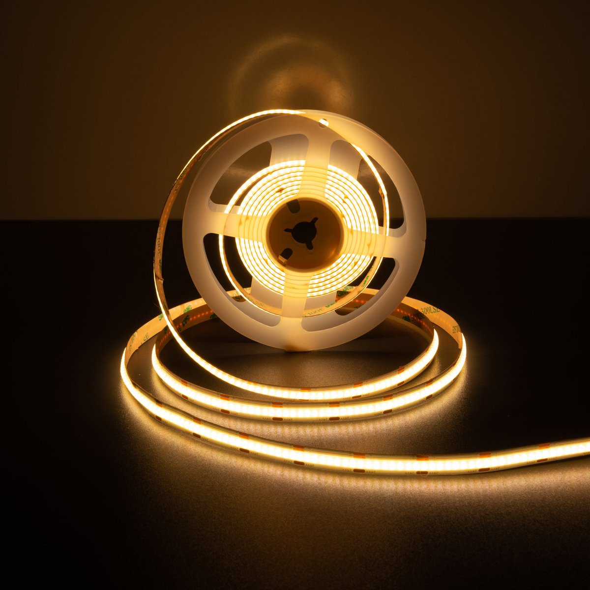 COB-LED-STRIPE LENGTE 3 M, CCT-functie, gemaakt van plastic helder/transparant, met geïntegreerde LED's