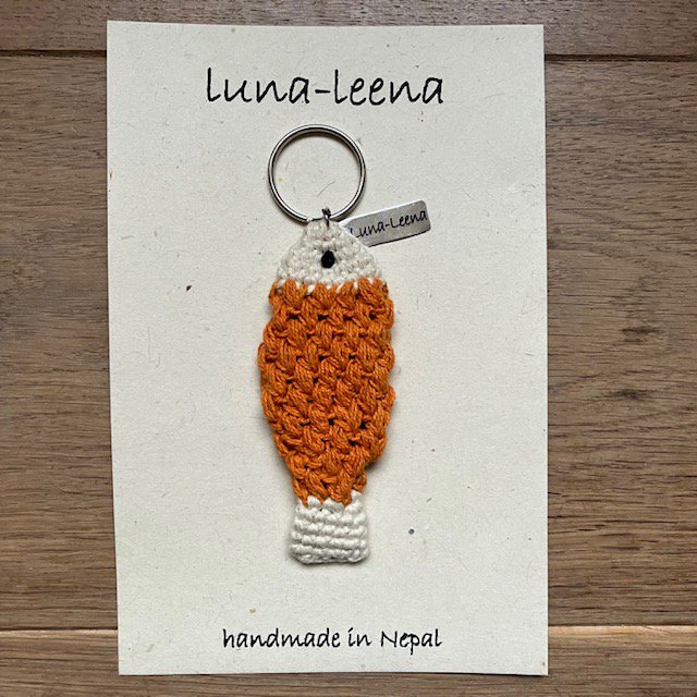 Luna -Leena Keychain Fish - Bag Charme - Oranje - Organisch katoen - Handhaak in Nepal - Baghanger