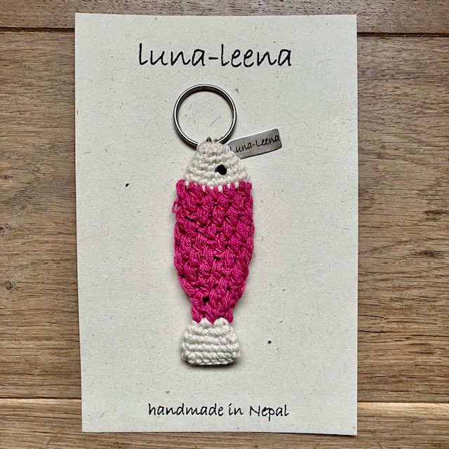 Luna -Leena Keychain Fish - Bag Charm - Fuchsia - Organic Cotton - Hand Haak in Nepal - Bag Hanger