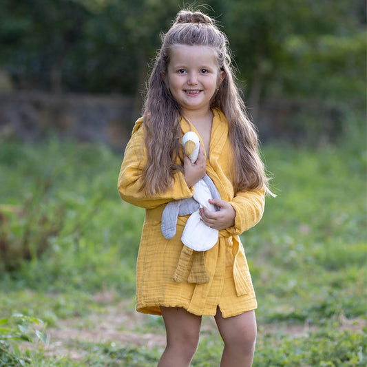 OrganicEra biologische mousseline kinderbadjas, 3-4 jaar, mosterd