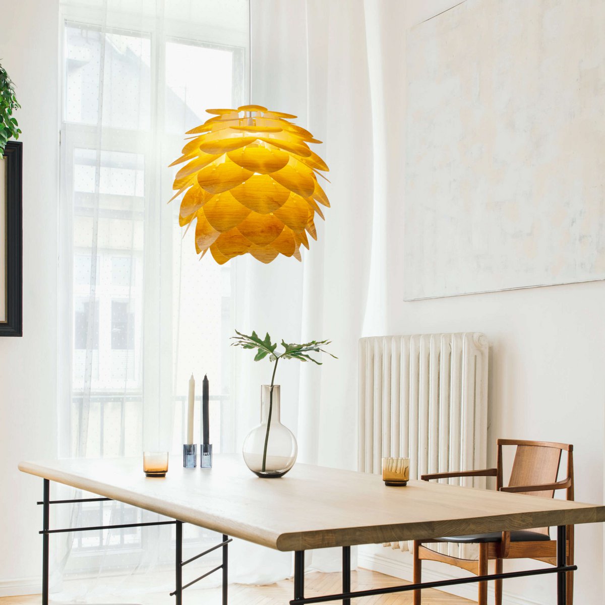 Hangende lamp "Foglia" gemaakt van natuurlijk gekleurd plastic, E27-aansluiting, verlichting voor woonkamer, eetkamer of kantoor, een diameter van 39 cm