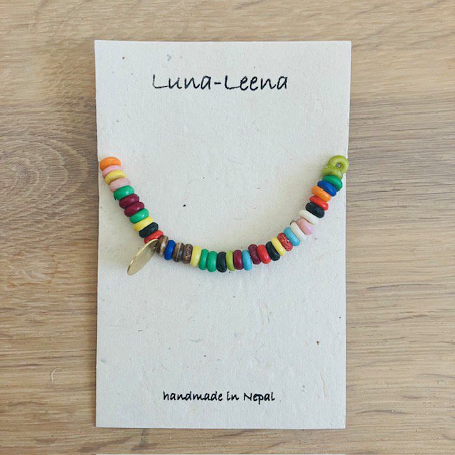 Luna -Leena armband gerecycled gerecycled kralen Multicolored - One Size Stretch Adult - Handmade van bestaande armbanden van Nepal