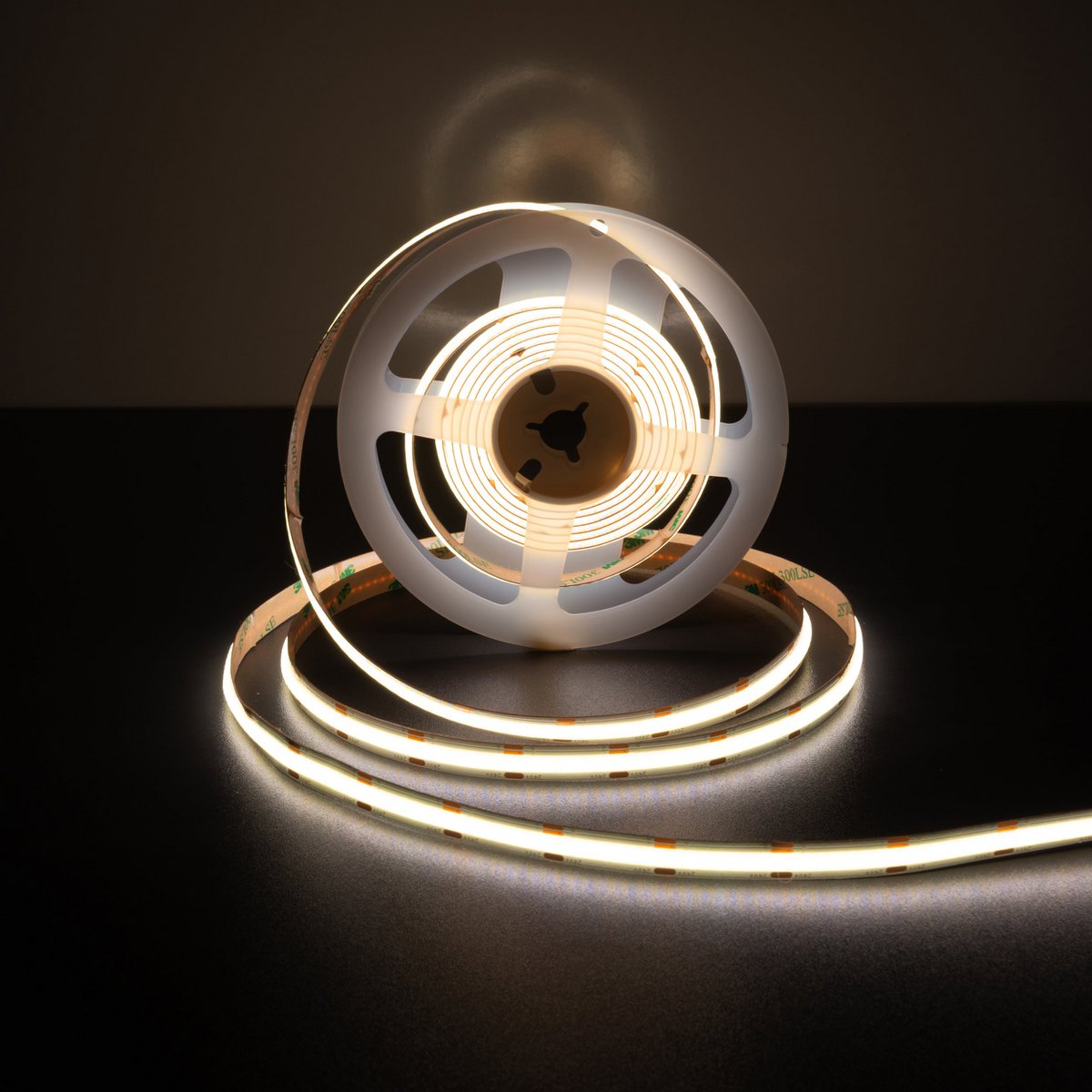 COB-LED-STRIPE LENGTE 3 M, CCT-functie, gemaakt van plastic helder/transparant, met geïntegreerde LED's