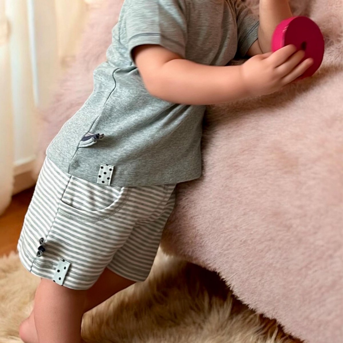 OrganicEra biologische babyshort, aqua gestreept