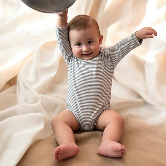 OrganicEra biologische babyromper L/S, grijs gestreept