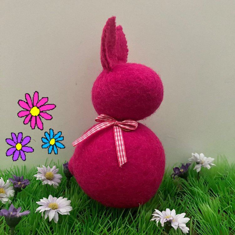 Luna -Leena Easter Bunny Standing - Fuchsia - Wool Filt - Handmade in Nepal