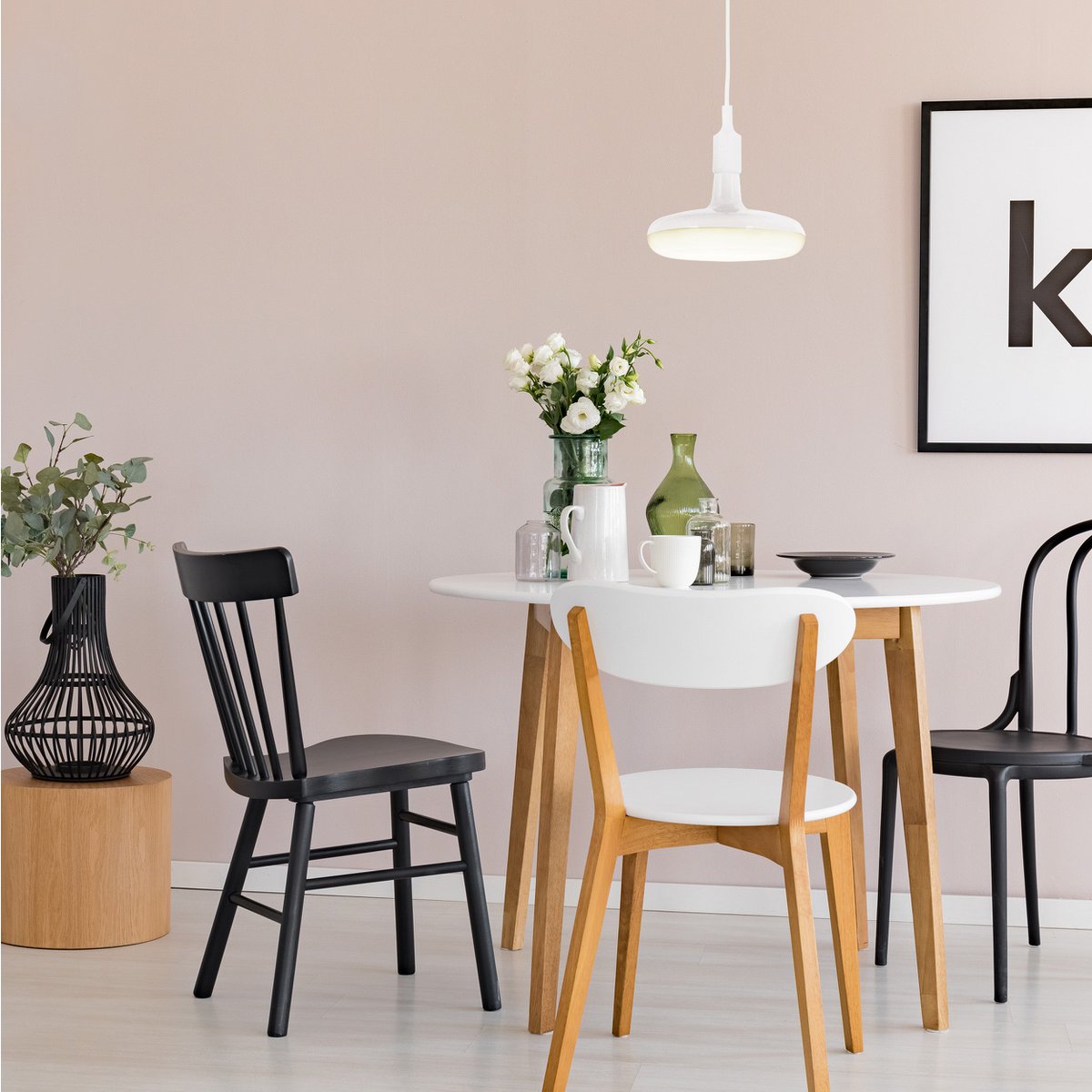 Hangende lamp "UFO" LED witte hangende lamp gemaakt van plastic met E27 -aansluiting inclusief lampen