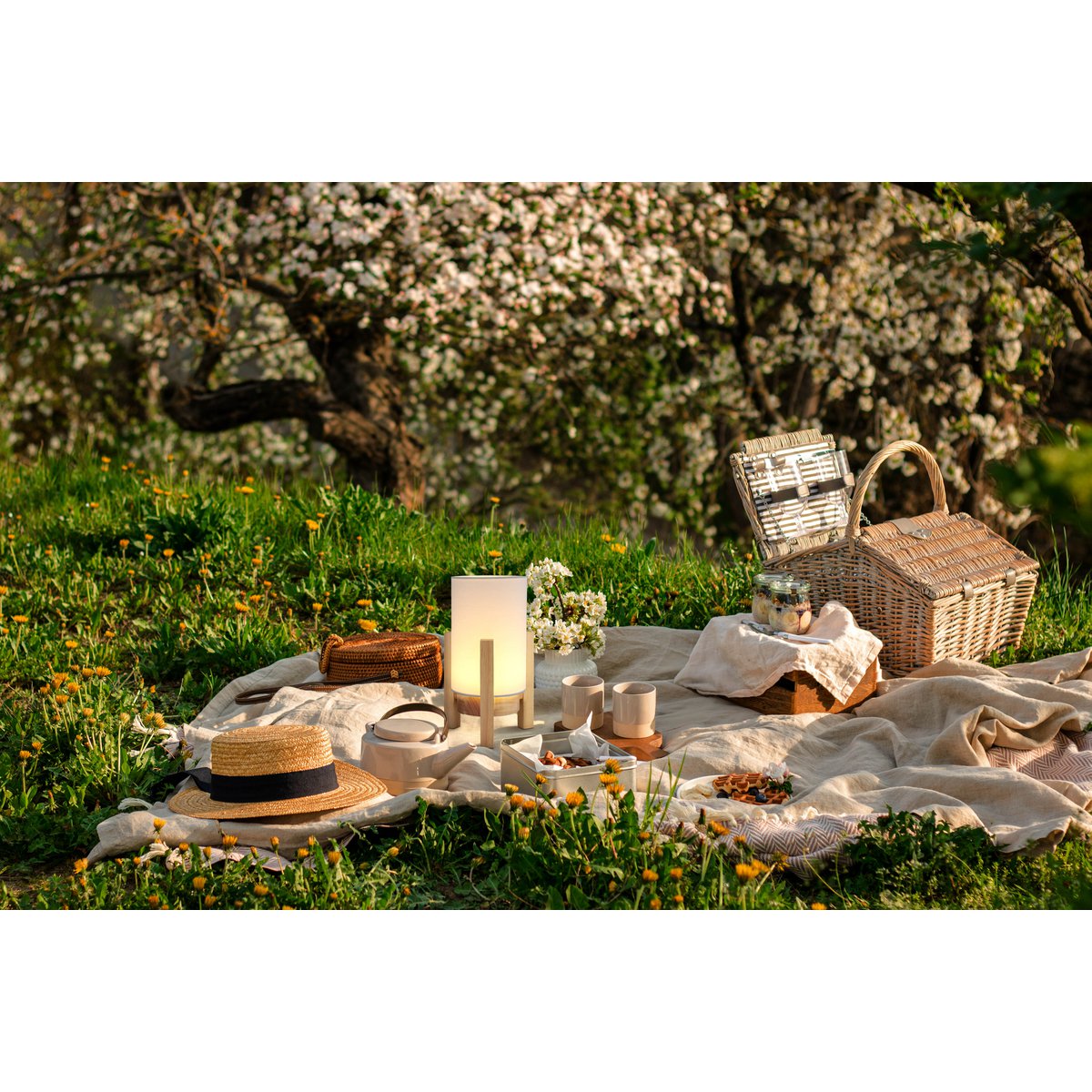 Hartelijke lamp "madita" 25 cm hoog, in wit/natuur, met geïntegreerde LED, dimbaar met aanraaksensor