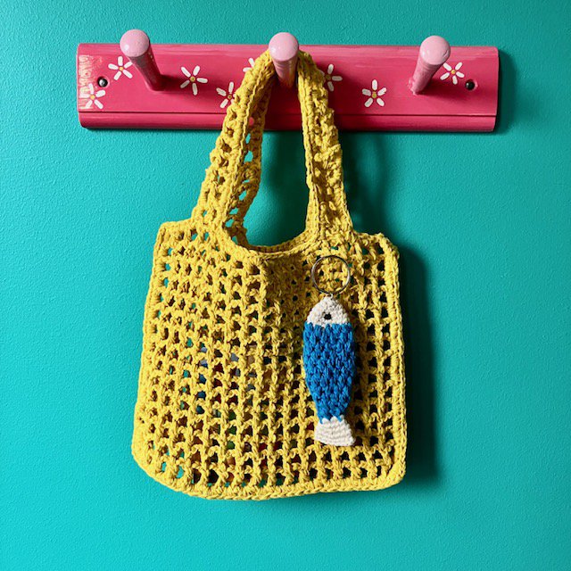 Luna -Leena Keychain Fish - Bag Charm - Blauw - Organisch katoen - Handhaak in Nepal - Baghanger
