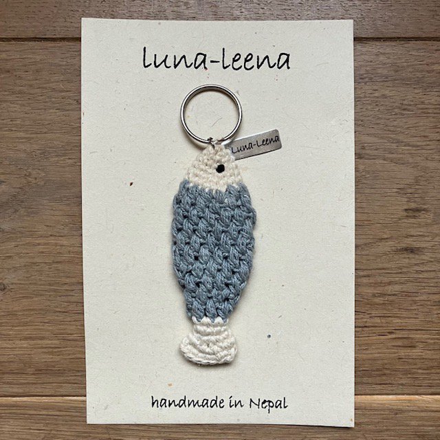 Luna -Leena Keychain Fish - Bag Charme - Grijs - Organisch katoen - Handhaak in Nepal - Baghanger