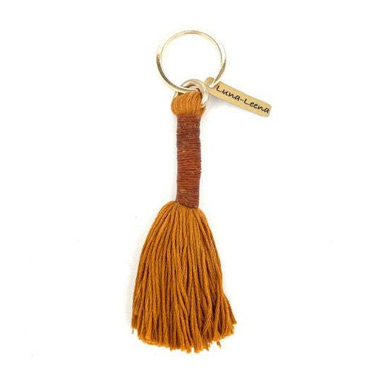 Luna -Leena Keychain Long Tassel Brown - Bag Charm - Organisch katoen en dun leer - handgemaakt in Nepal - zakhanger