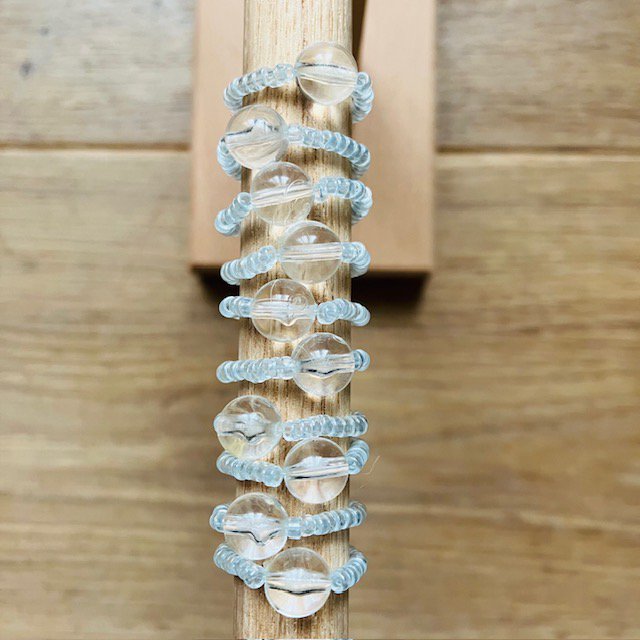 Luna -Leena ring gerecycled transparant - een maat stretch - handgemaakt van een bestaande kettingen van Nepal