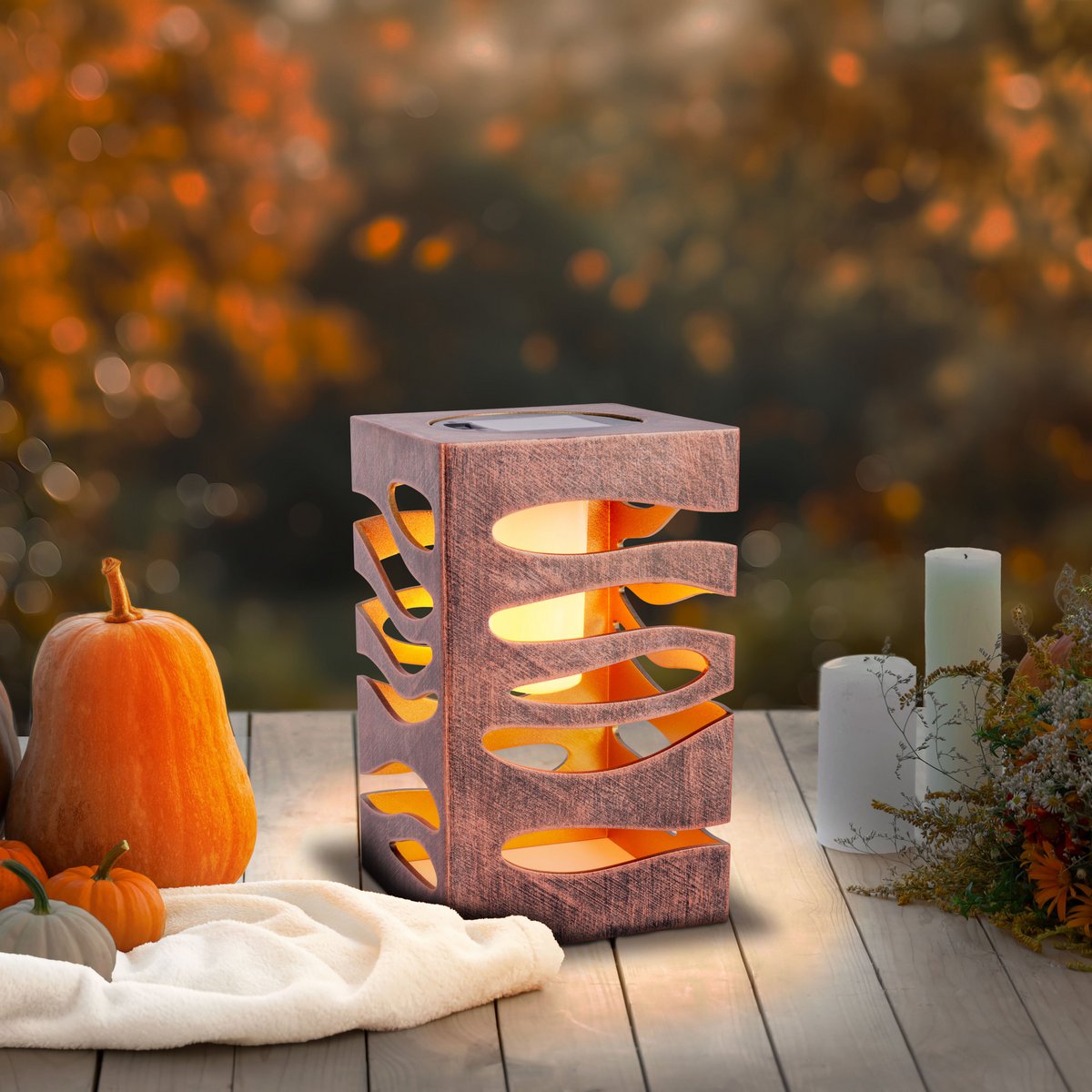 LED Decoratie Solar Light "Hilda", 12,3 x 12,3 cm, 20 cm hoog, gemaakt van hoogwaardige plastic, binnen goud, goudbruine metalen afwerking, geïntegreerde LED, warm wit