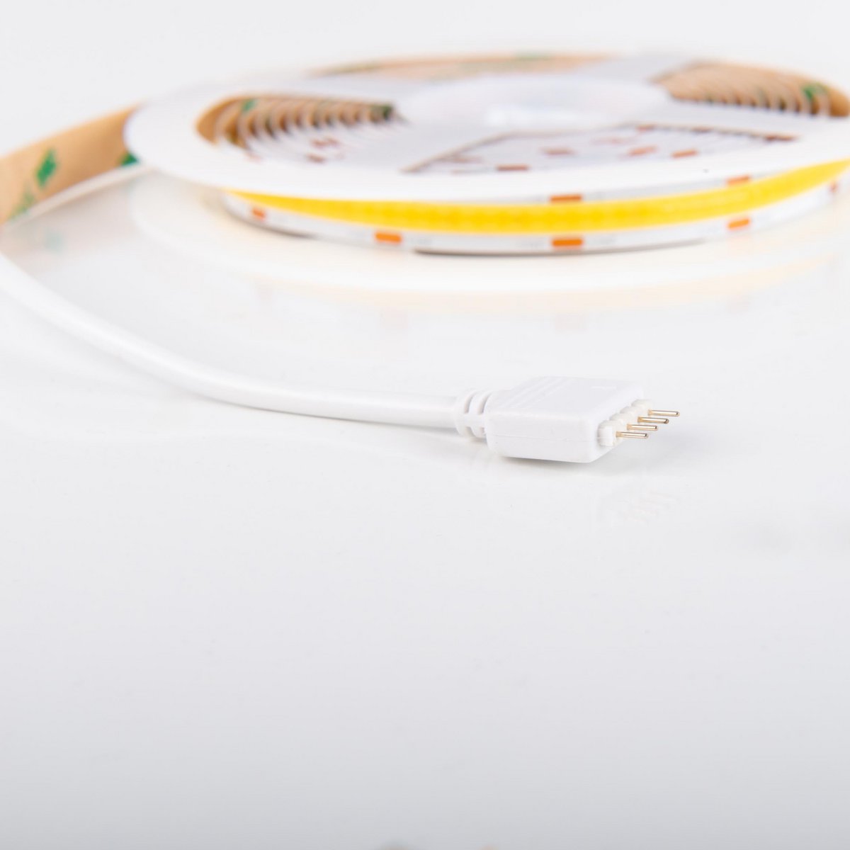 COB-LED-STRIPE LENGTE 3 M, CCT-functie, gemaakt van plastic helder/transparant, met geïntegreerde LED's