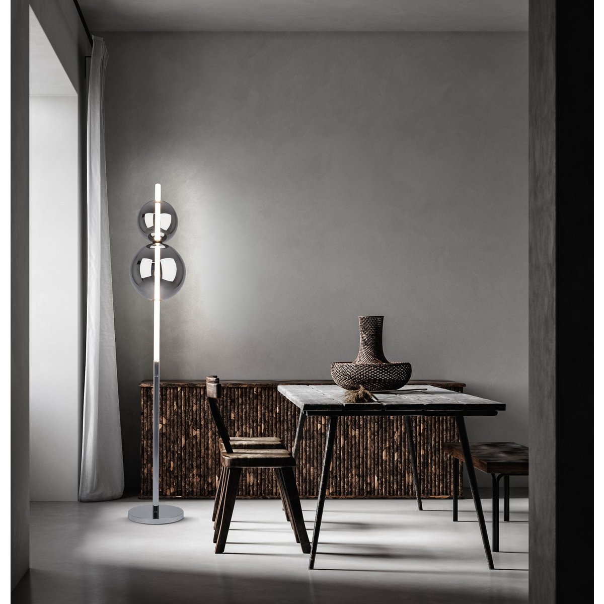 LED -vloerlamp "Nova" vloerlamp met DIMMM -functie gemaakt van chroom -gekleurd metaal, plastic en rookglas, met stevig geïnstalleerde LED's, ca. 150 cm hoog