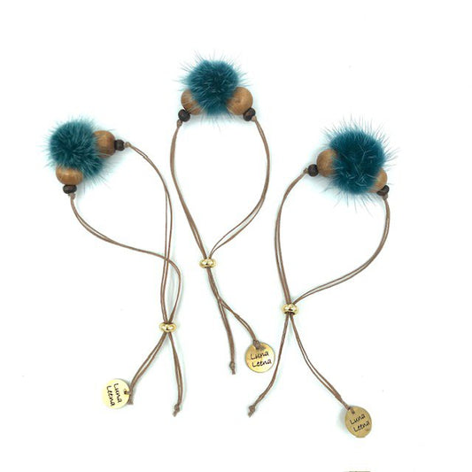 Luna -Leena armband Fluffy Bead Turquoise - één maat volwassen - gemaakt van bestaande kettingen van Nepal
