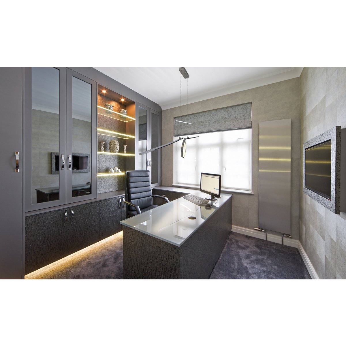 Led in ruil daarvoor hanglamp "looplijn" 130 cm lang, met geïntegreerde LED, gemaakt van metaal en plastic